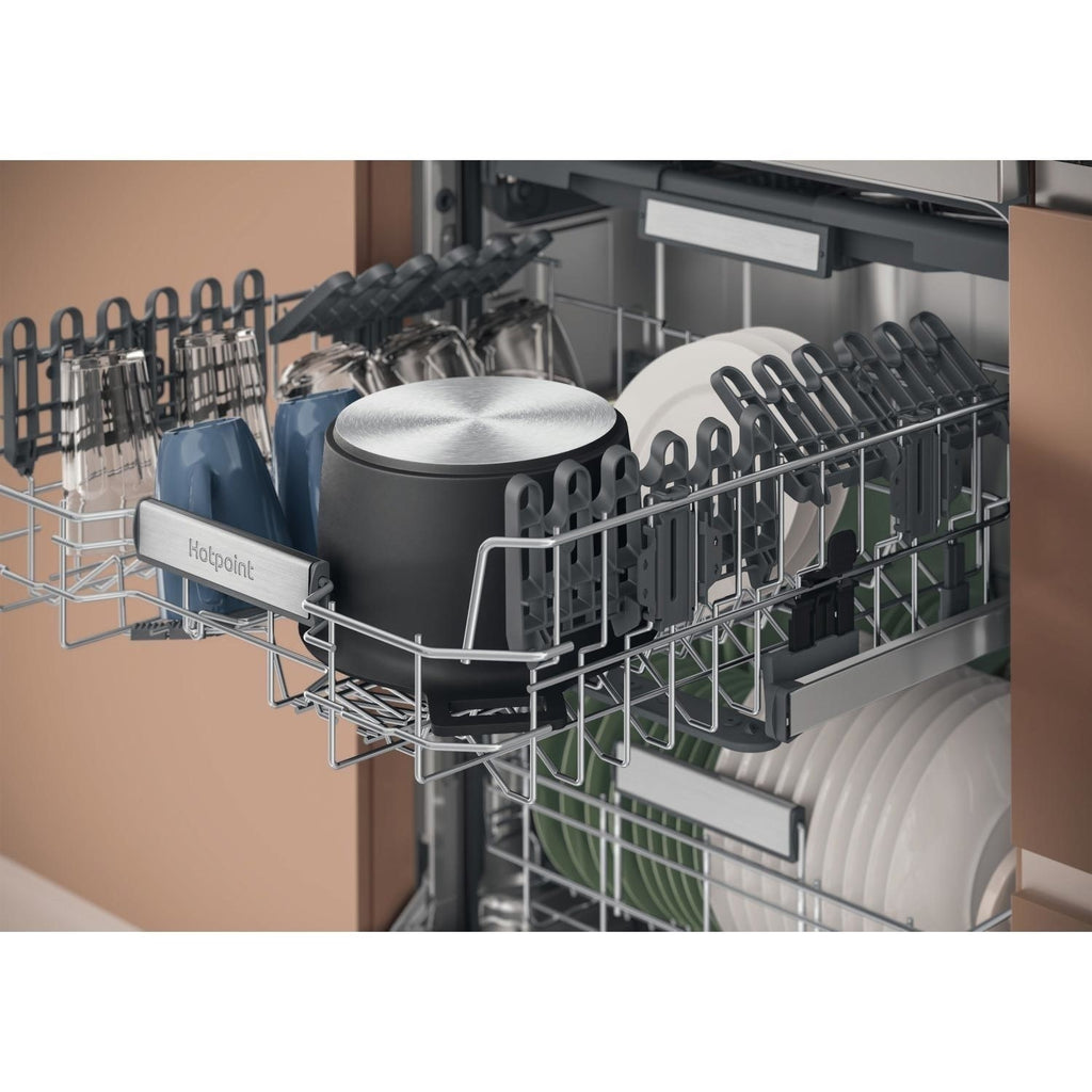 Hotpoint Maxi Space Freestanding Dishwasher - C-Rated, Silver