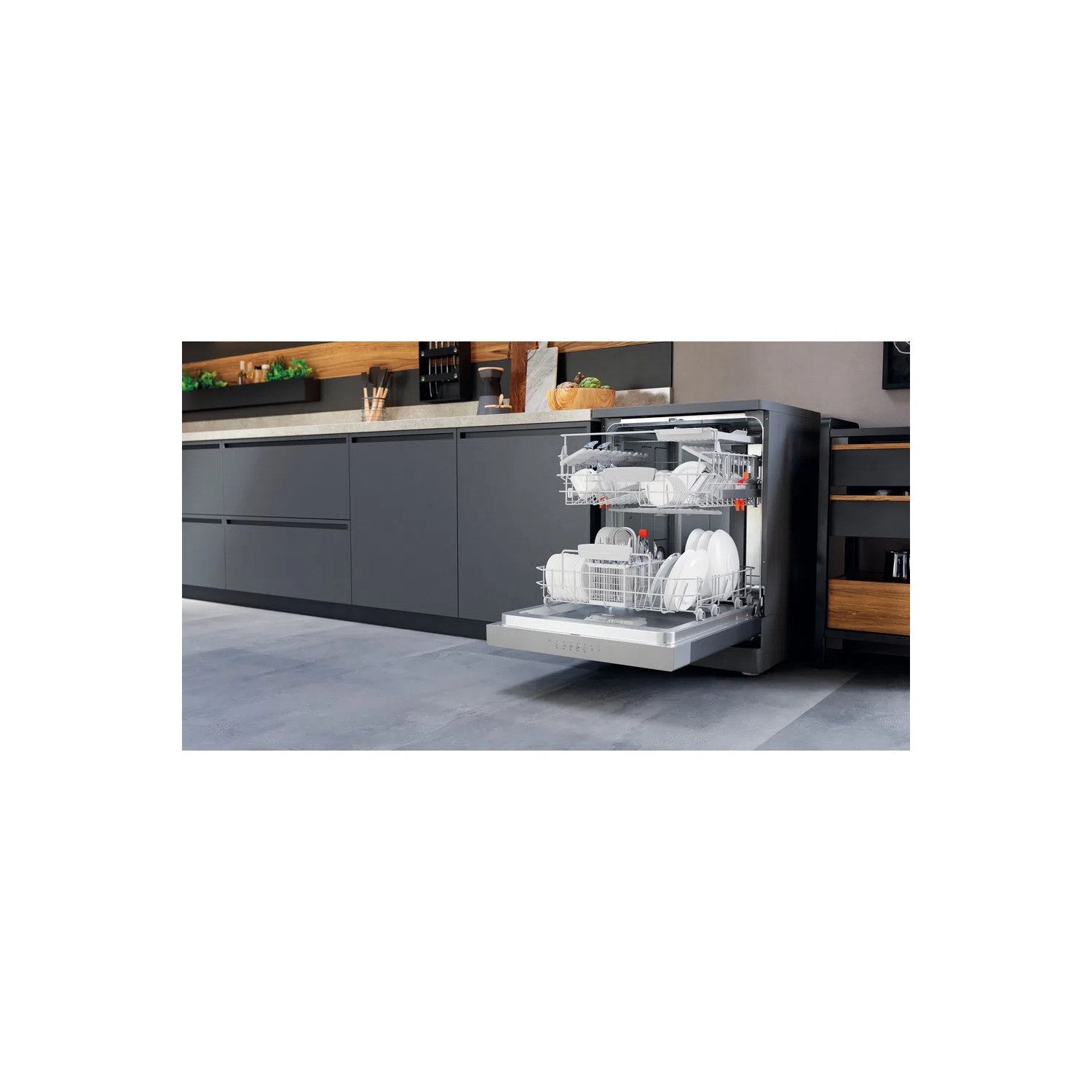 Hotpoint Extra Freestanding Dishwasher - ActiveDry, Silver